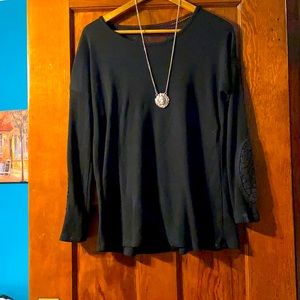 Simply Noelle S/M Black Blouse w/Lace Detailing
